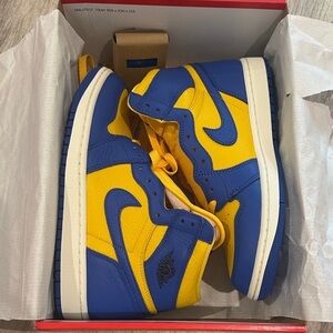 Jordans Retro 1 Reverse Laney Blue and Yellow Sneakers size Wom 8 (men size 6.5)